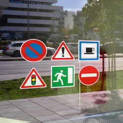 LOT DE 18 DECORS VITRINES