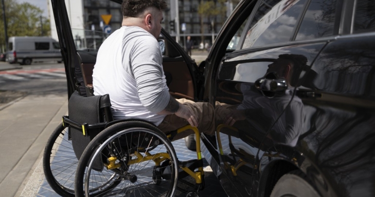 Améliorer le confort des PMR en voiture